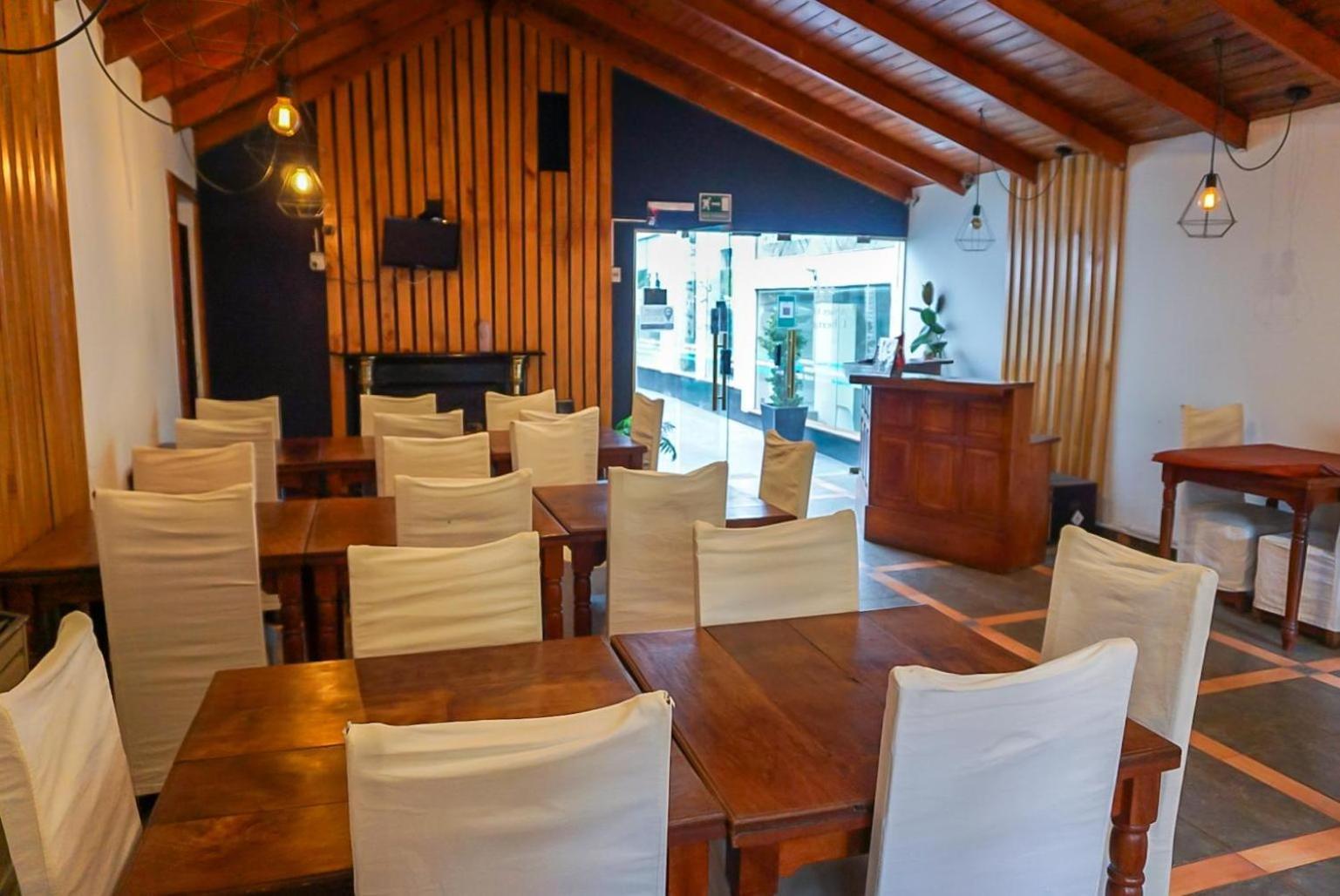 Apart Hotel Libertador El Calafate Luaran gambar