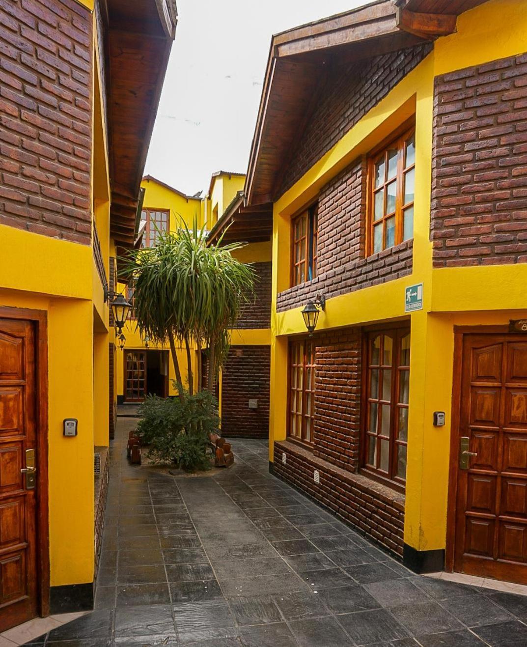 Apart Hotel Libertador El Calafate Luaran gambar