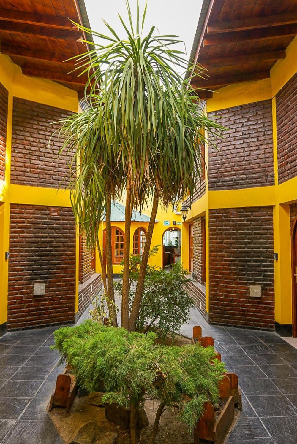 Apart Hotel Libertador El Calafate Luaran gambar